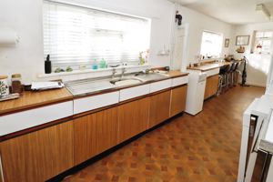 COLCHESTER ROAD- click for photo gallery